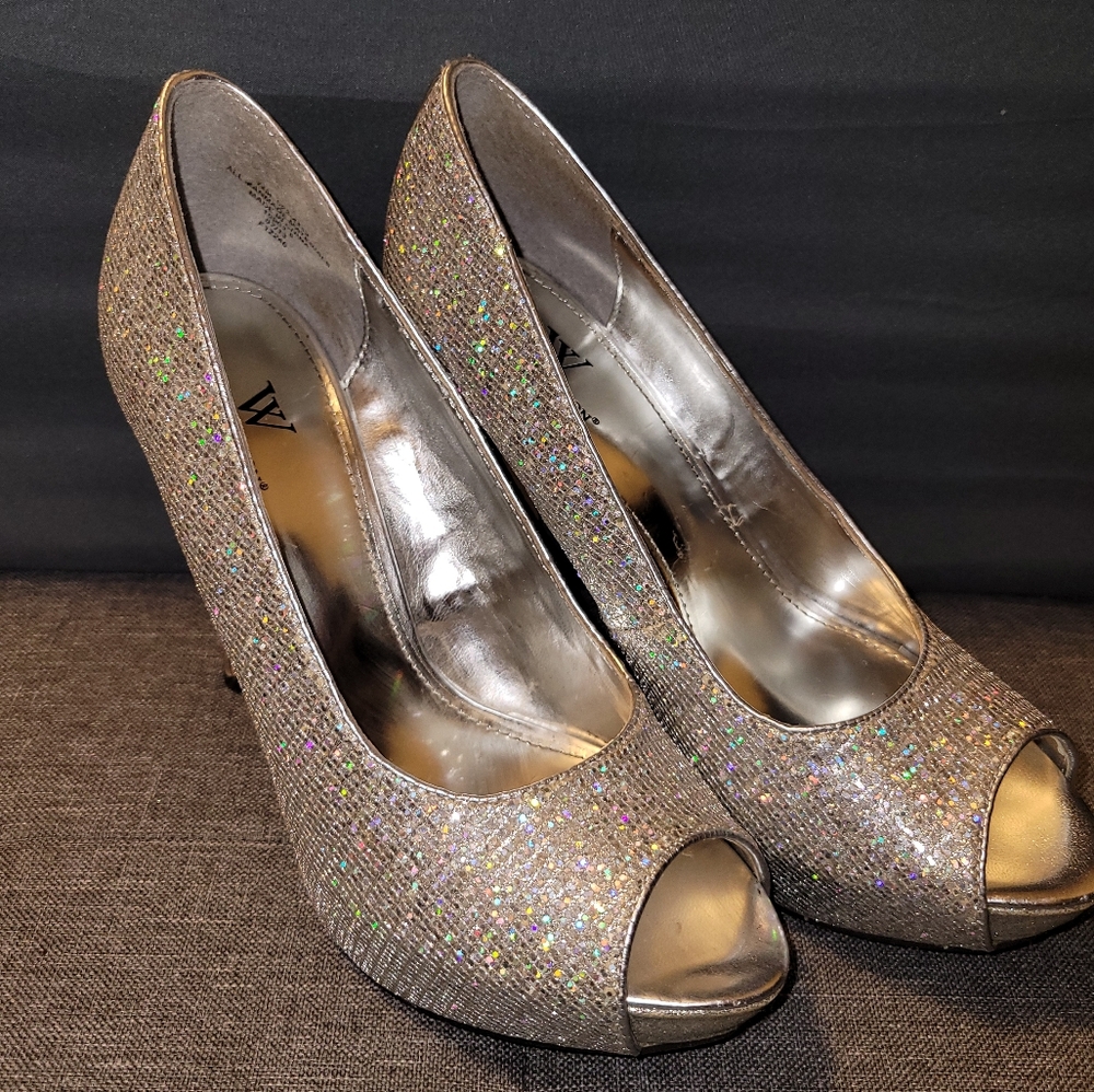 Silver High Heels Iridescent Size 7.5